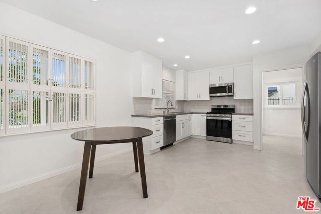 6204 S Corning Avenue, Los Angeles, CA 90056