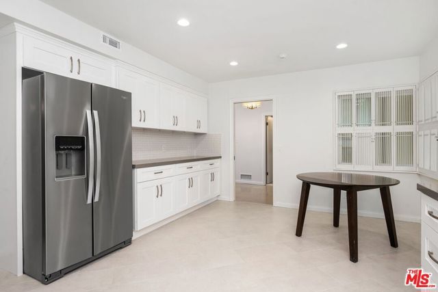 6204 S Corning Avenue, Los Angeles, CA 90056