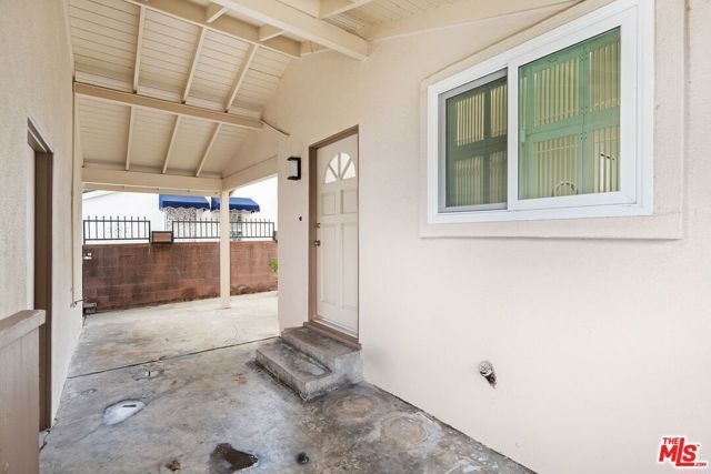 6204 S Corning Avenue, Los Angeles, CA 90056