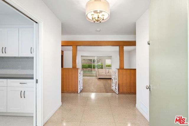 6204 S Corning Avenue, Los Angeles, CA 90056