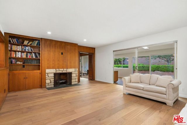 6204 S Corning Avenue, Los Angeles, CA 90056