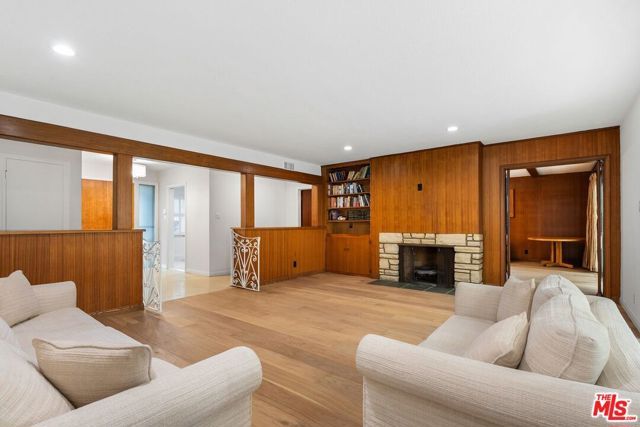 6204 S Corning Avenue, Los Angeles, CA 90056