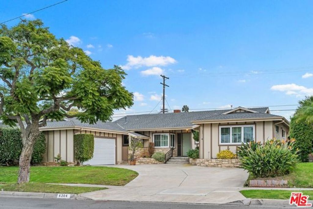 6204 S Corning Avenue, Los Angeles, CA 90056