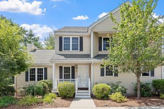 14 Patriot Rd 14, Fitchburg, MA 01420