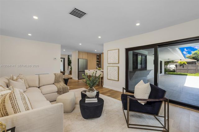 8865 SW 176th Ter, Palmetto Bay, FL 33157