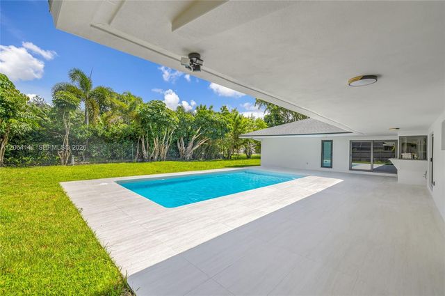 8865 SW 176th Ter, Palmetto Bay, FL 33157