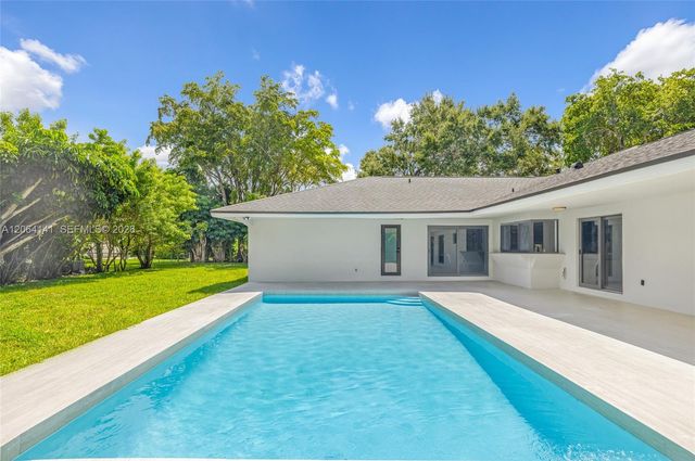 8865 SW 176th Ter, Palmetto Bay, FL 33157
