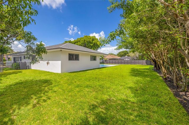 8865 SW 176th Ter, Palmetto Bay, FL 33157
