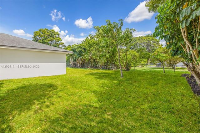 8865 SW 176th Ter, Palmetto Bay, FL 33157