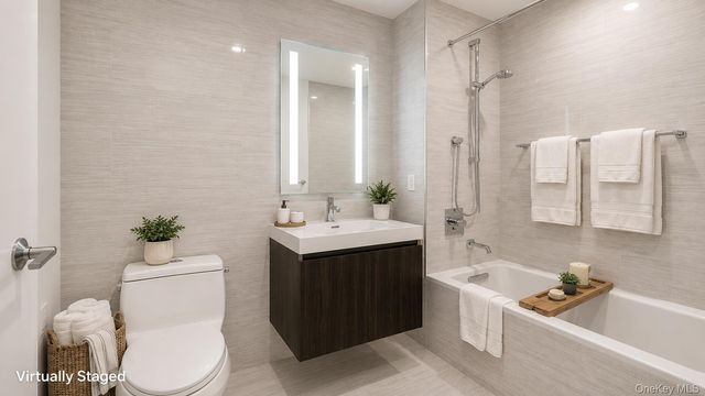 131-01 40th Road PH1R, Flushing, NY 11354