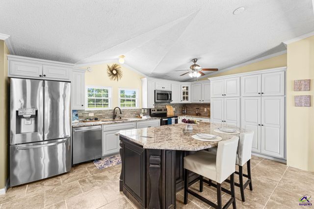 792 Ellis Road, Elko, GA 31025