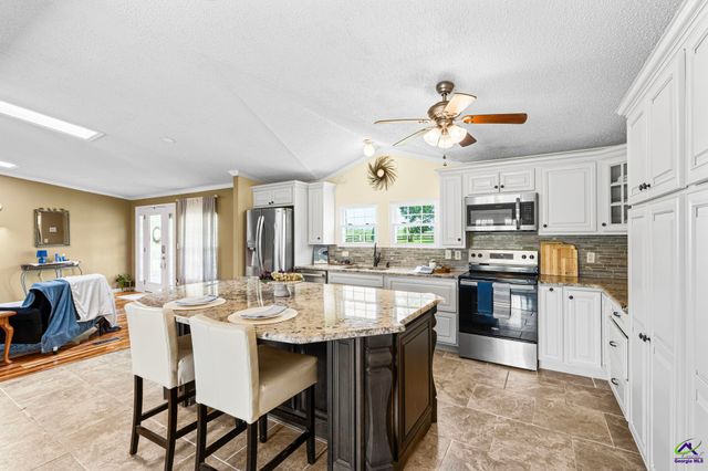 792 Ellis Road, Elko, GA 31025