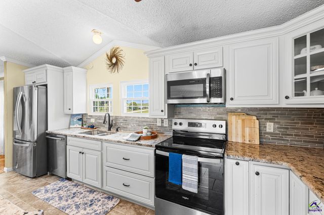 792 Ellis Road, Elko, GA 31025