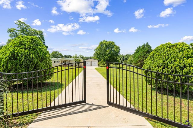 792 Ellis Road, Elko, GA 31025