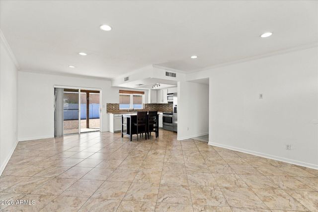 2015 W SILVERGATE Drive, Chandler, AZ 85224