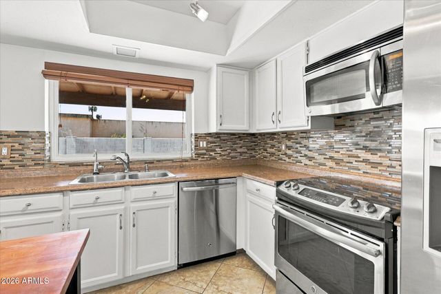 2015 W SILVERGATE Drive, Chandler, AZ 85224