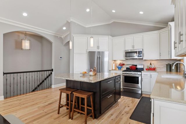 17435 Sanctuary Drive, Minnetonka, MN 55391