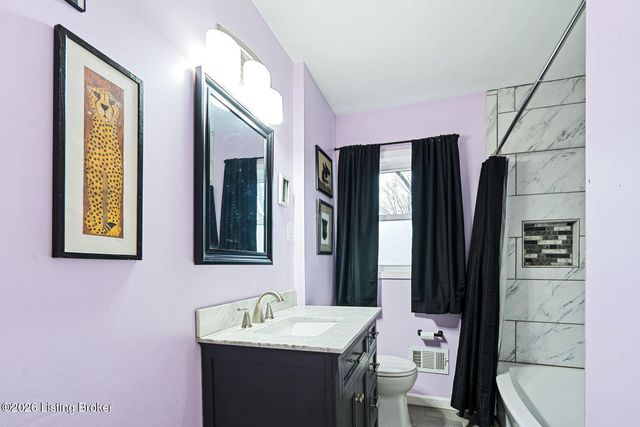 8518 Smithton Rd, Louisville, KY 40219