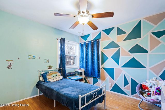 8518 Smithton Rd, Louisville, KY 40219