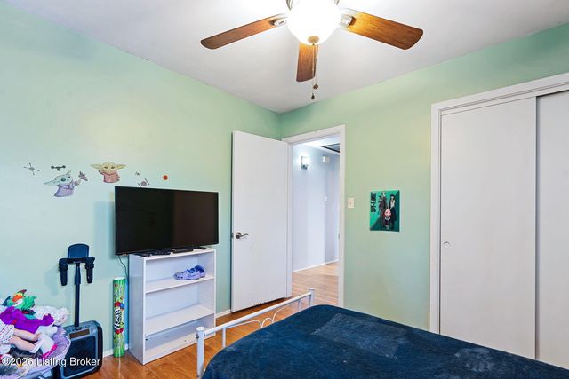 8518 Smithton Rd, Louisville, KY 40219