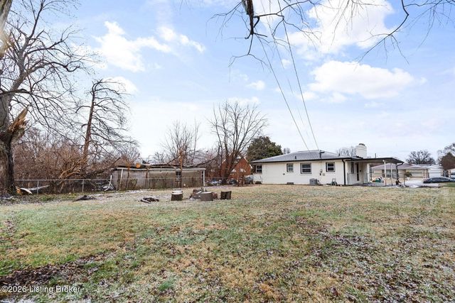 8518 Smithton Rd, Louisville, KY 40219