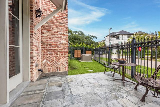 6331 Durford Street, Houston, TX 77007