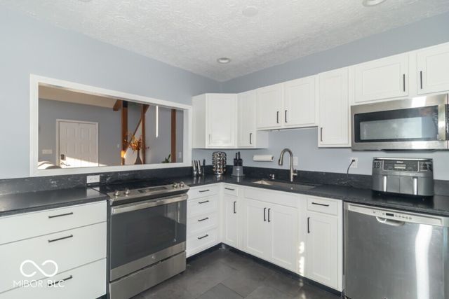 198 Holly Lane, New Castle, IN 47362