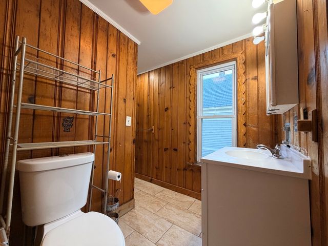 604 Westford St 2, Lowell, MA 01851
