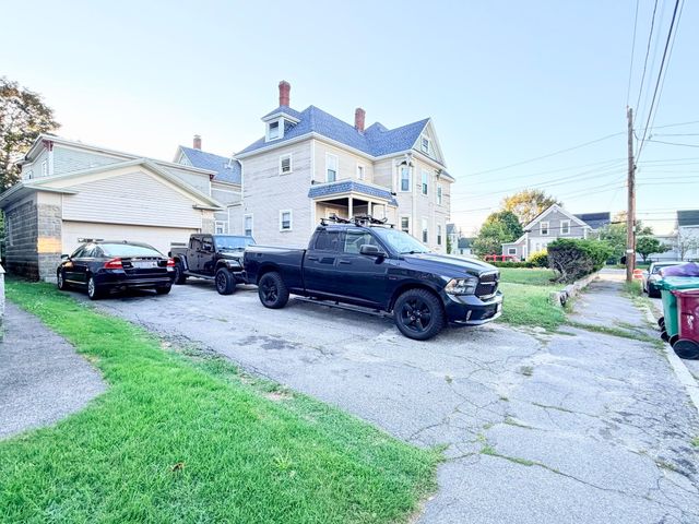 604 Westford St 2, Lowell, MA 01851