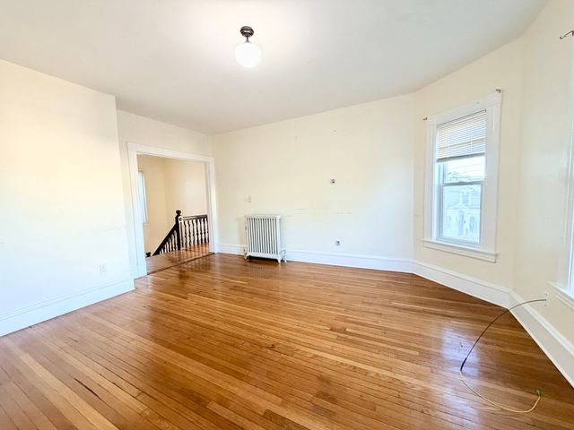 604 Westford St 2, Lowell, MA 01851