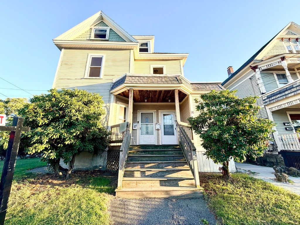 604 Westford St 2, Lowell, MA 01851
