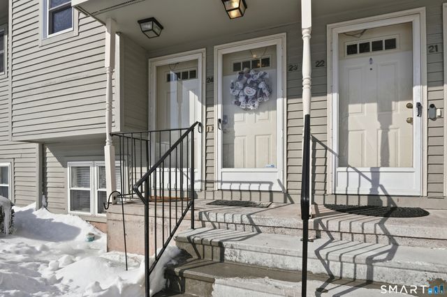 40 Cornerstone Court APT 23, Southington, CT 06479