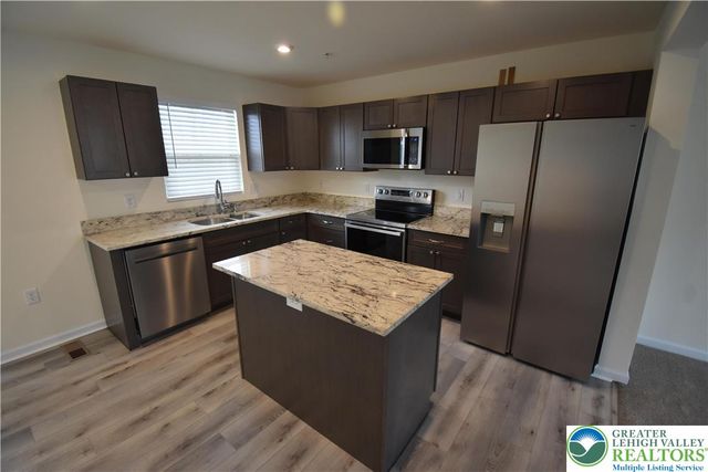 1924 Alex Road, Forks Twp, PA 18040