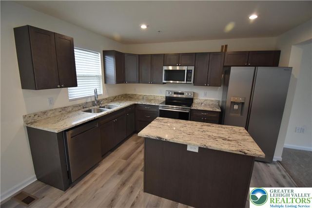 1924 Alex Road, Forks Twp, PA 18040