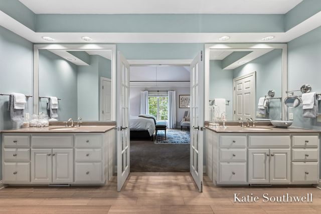 1800 Sterling Oaks Boulevard Se, Cascade Twp, MI 49301
