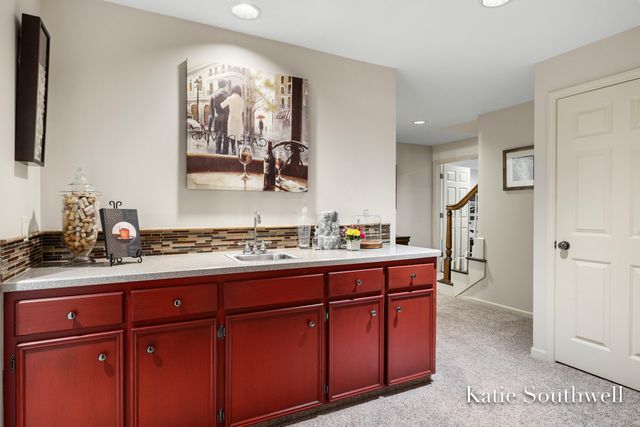 1800 Sterling Oaks Boulevard Se, Cascade Twp, MI 49301
