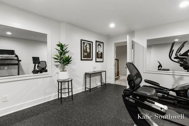 1800 Sterling Oaks Boulevard Se, Cascade Twp, MI 49301