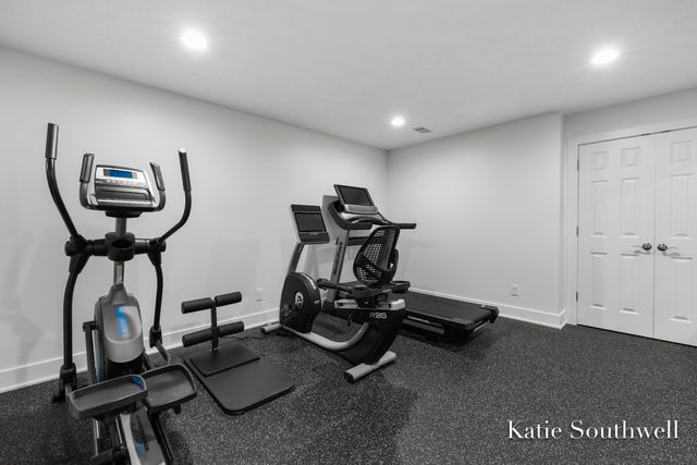1800 Sterling Oaks Boulevard Se, Cascade Twp, MI 49301