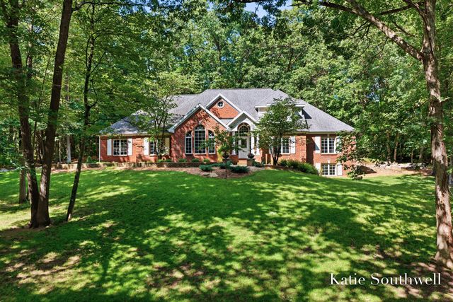 1800 Sterling Oaks Boulevard Se, Cascade Twp, MI 49301