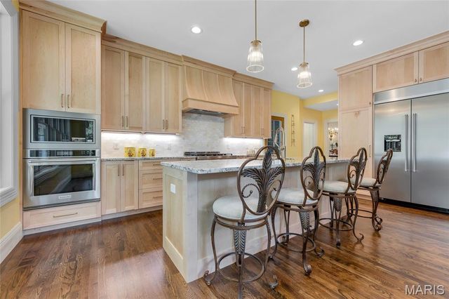 231 E Argonne Drive, Kirkwood, MO 63122