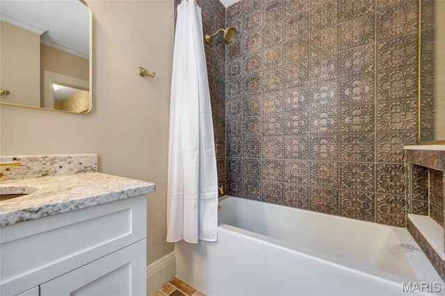 231 E Argonne Drive, Kirkwood, MO 63122