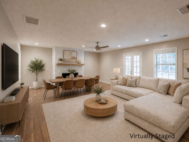 125 Brooks Drive, Tyrone, GA 30290