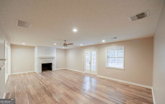 125 Brooks Drive, Tyrone, GA 30290