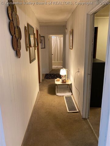 836 S Park Road, Charleston, WV 25304
