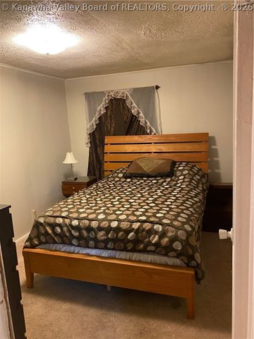 836 S Park Road, Charleston, WV 25304