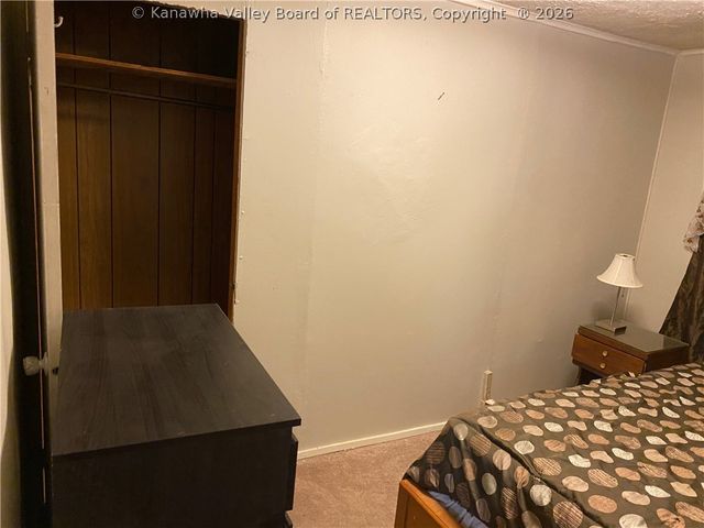 836 S Park Road, Charleston, WV 25304