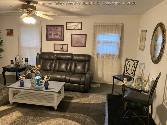 836 S Park Road, Charleston, WV 25304