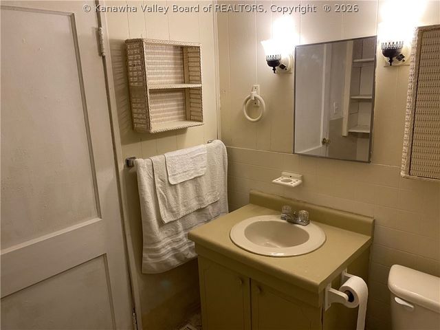 836 S Park Road, Charleston, WV 25304