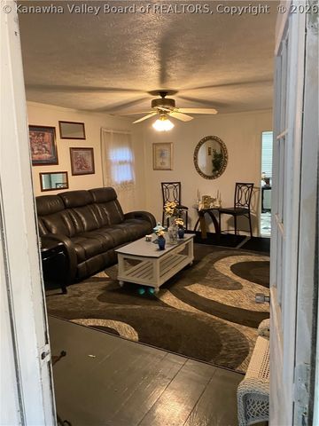 836 S Park Road, Charleston, WV 25304