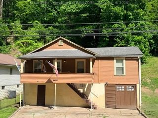 836 S Park Road, Charleston, WV 25304